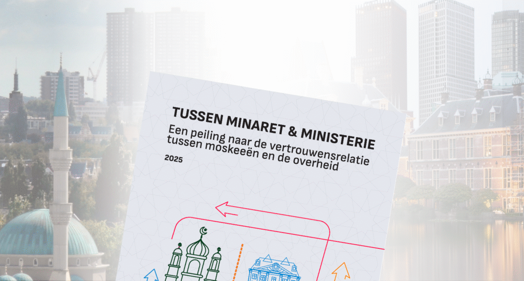 Banner Tussen Minaret en Ministerie